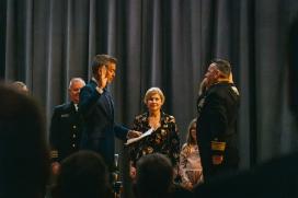 Secretary Duffy Administers Oath to RADM Ceraolo as family looks on. Photo: MIDN 1/c Grant Juan